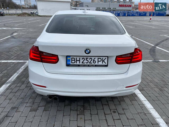 Белый БМВ 3 Серия, объемом двигателя 2 л и пробегом 177 тыс. км за 12500 $, фото 2 на Automoto.ua