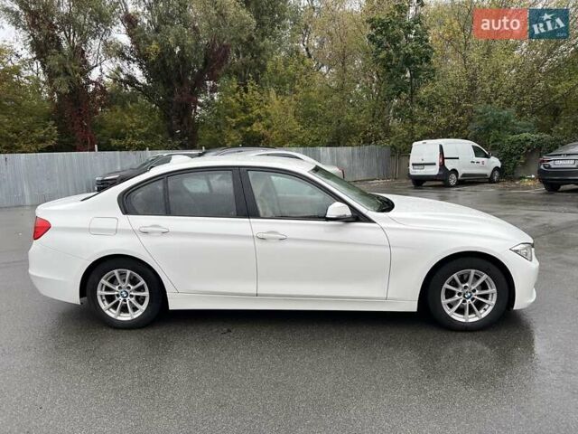Белый БМВ 3 Серия, объемом двигателя 1.59 л и пробегом 238 тыс. км за 11700 $, фото 5 на Automoto.ua