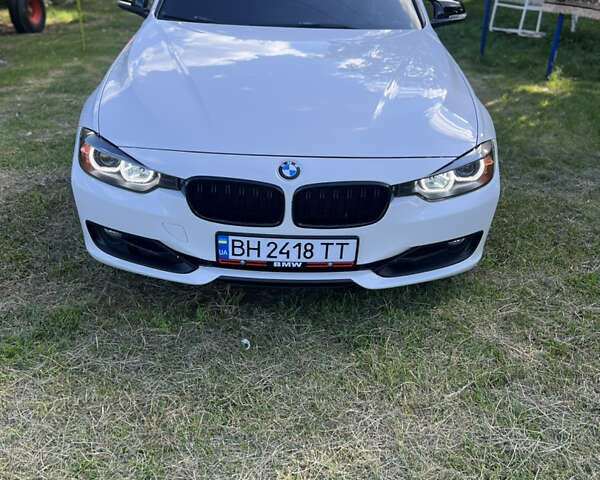 Белый БМВ 3 Серия, объемом двигателя 2 л и пробегом 299 тыс. км за 10999 $, фото 3 на Automoto.ua