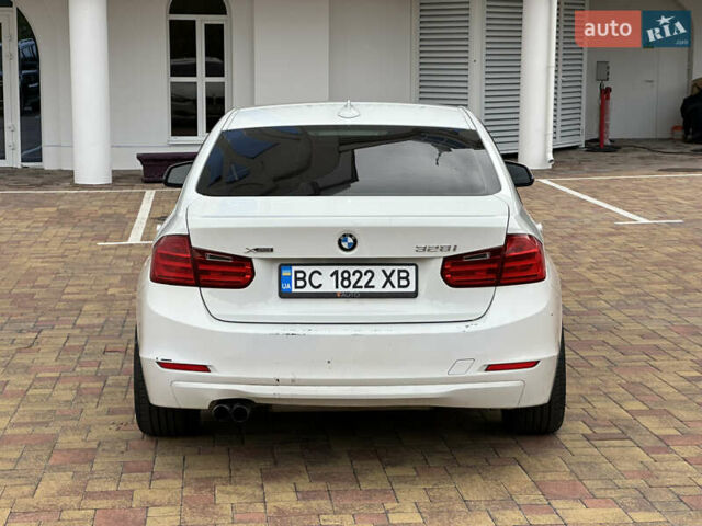 Белый БМВ 3 Серия, объемом двигателя 2 л и пробегом 204 тыс. км за 9850 $, фото 5 на Automoto.ua