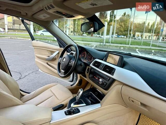 БМВ 3 Серия 2012 в Одессе на Automoto.ua Белый БМВ 3 Серия, объемом двигателя 2 л и пробегом 246 тыс. км за 10800 $, фото 71 на Automoto.ua