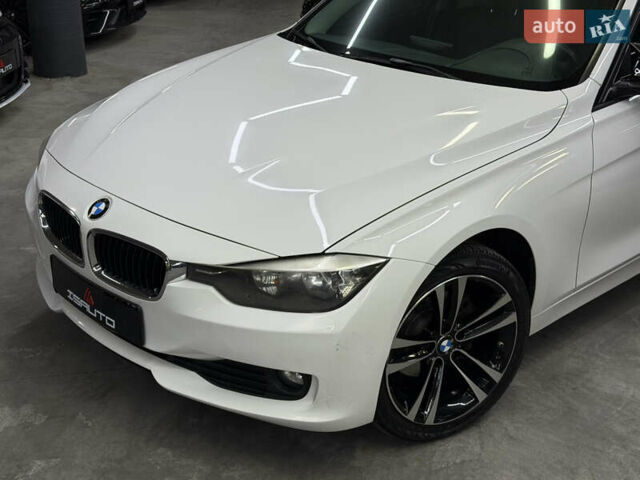 БМВ 3 Серія 2012 у Одесі на Automoto.ua Білий БМВ 3 Серія, об'ємом двигуна 2 л та пробігом 420 тис. км за 10900 $, фото 5 на Automoto.ua