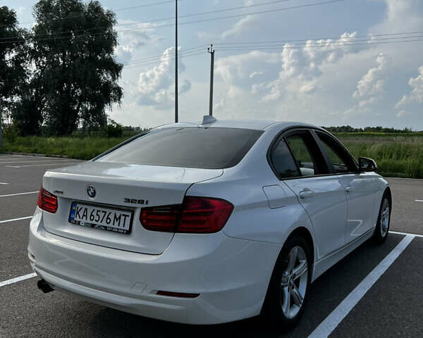 Белый БМВ 3 Серия, объемом двигателя 2 л и пробегом 243 тыс. км за 12200 $, фото 24 на Automoto.ua