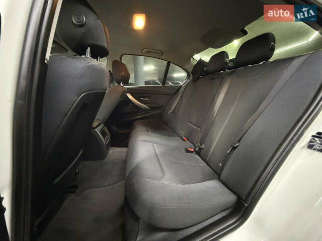 БМВ 3 Серія 2012 у Одесі на Automoto.ua Білий БМВ 3 Серія, об'ємом двигуна 2 л та пробігом 420 тис. км за 10900 $, фото 19 на Automoto.ua