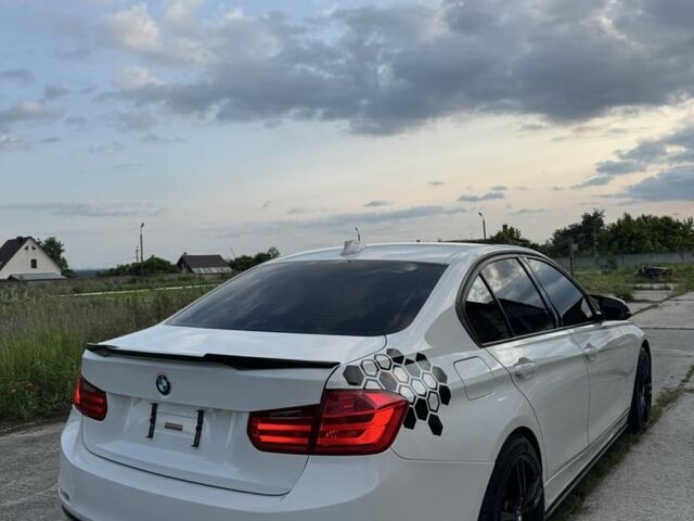 Белый БМВ 3 Серия, объемом двигателя 2 л и пробегом 240 тыс. км за 10999 $, фото 9 на Automoto.ua