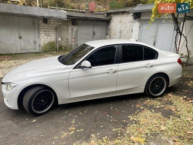 Белый БМВ 3 Серия, объемом двигателя 2 л и пробегом 106 тыс. км за 11490 $, фото 5 на Automoto.ua