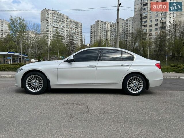 Белый БМВ 3 Серия, объемом двигателя 2 л и пробегом 132 тыс. км за 11700 $, фото 6 на Automoto.ua