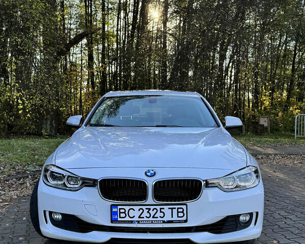 Белый БМВ 3 Серия, объемом двигателя 2 л и пробегом 141 тыс. км за 14400 $, фото 3 на Automoto.ua