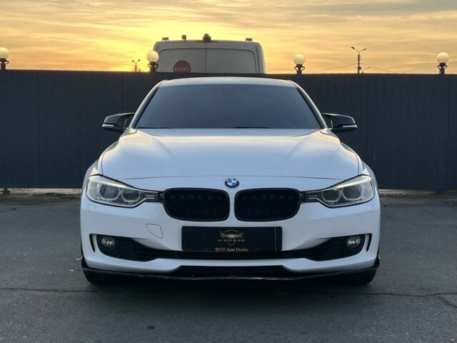 Белый БМВ 3 Серия, объемом двигателя 2 л и пробегом 215 тыс. км за 12800 $, фото 1 на Automoto.ua