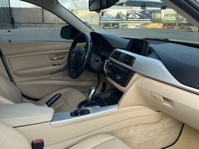 Білий БМВ 3 Серія, об'ємом двигуна 2 л та пробігом 260 тис. км за 14000 $, фото 18 на Automoto.ua