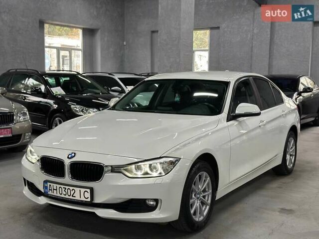 БМВ 3 Серия 2012 в Каменское - Днепродзержинск на Automoto.ua Белый БМВ 3 Серия, объемом двигателя 2 л и пробегом 164 тыс. км за 11499 $, фото 1 на Automoto.ua
