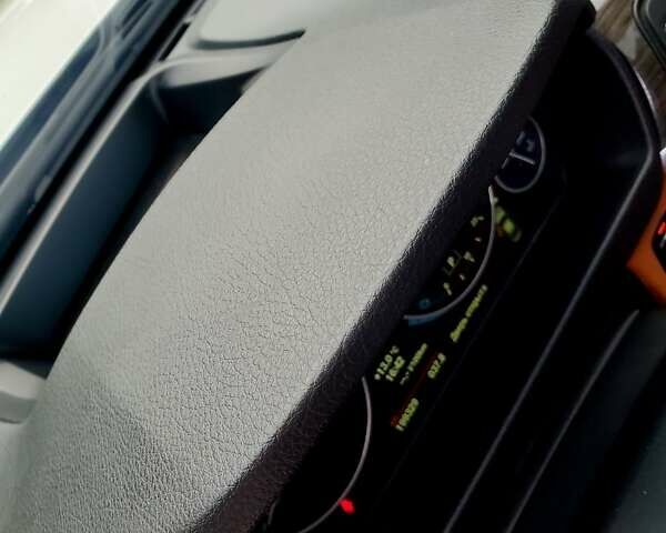 Білий БМВ 3 Серія, об'ємом двигуна 2.98 л та пробігом 198 тис. км за 15500 $, фото 11 на Automoto.ua