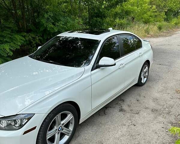 Білий БМВ 3 Серія, об'ємом двигуна 2 л та пробігом 260 тис. км за 12500 $, фото 2 на Automoto.ua