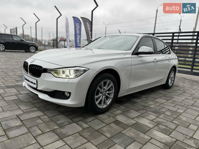 Белый БМВ 3 Серия, объемом двигателя 2 л и пробегом 25 тыс. км за 17000 $, фото 3 на Automoto.ua