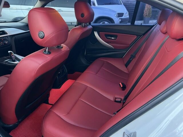 Белый БМВ 3 Серия, объемом двигателя 2 л и пробегом 215 тыс. км за 12800 $, фото 5 на Automoto.ua