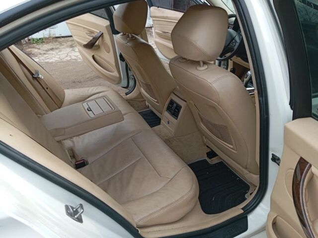 Білий БМВ 3 Серія, об'ємом двигуна 2 л та пробігом 216 тис. км за 8700 $, фото 8 на Automoto.ua