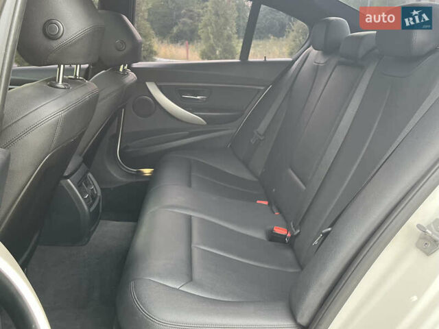 Білий БМВ 3 Серія, об'ємом двигуна 2 л та пробігом 188 тис. км за 13200 $, фото 15 на Automoto.ua
