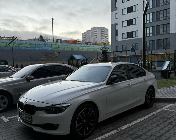 Белый БМВ 3 Серия, объемом двигателя 2 л и пробегом 200 тыс. км за 16900 $, фото 2 на Automoto.ua