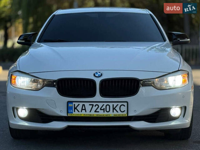 Белый БМВ 3 Серия, объемом двигателя 2 л и пробегом 276 тыс. км за 10499 $, фото 7 на Automoto.ua