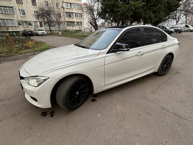 Білий БМВ 3 Серія, об'ємом двигуна 2 л та пробігом 350 тис. км за 12500 $, фото 7 на Automoto.ua