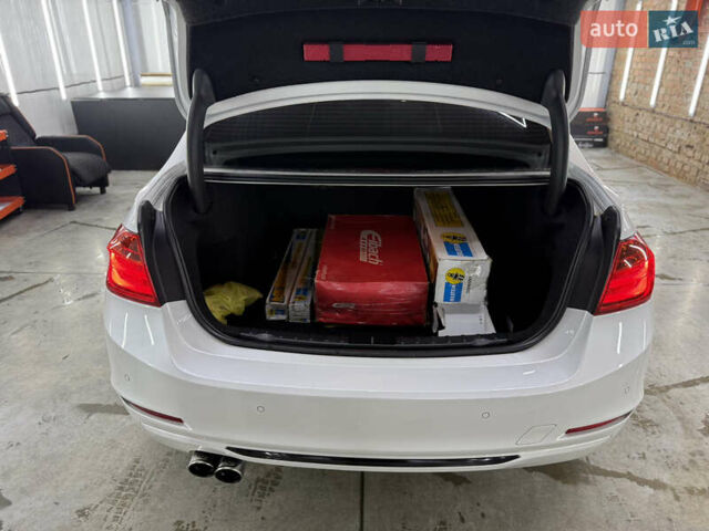 Белый БМВ 3 Серия, объемом двигателя 2 л и пробегом 209 тыс. км за 13999 $, фото 32 на Automoto.ua