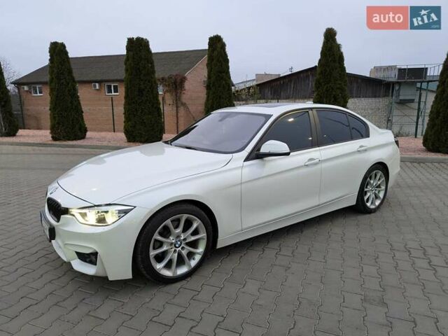 Белый БМВ 3 Серия, объемом двигателя 2 л и пробегом 190 тыс. км за 13500 $, фото 4 на Automoto.ua
