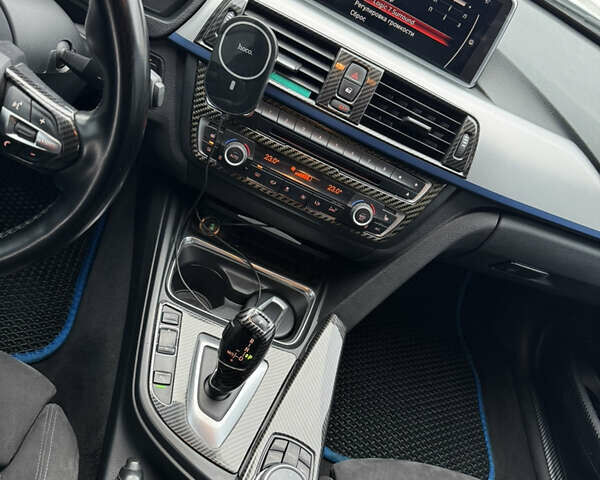 Білий БМВ 3 Серія, об'ємом двигуна 2 л та пробігом 243 тис. км за 16400 $, фото 32 на Automoto.ua