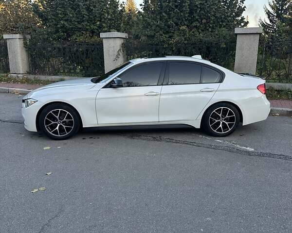 Белый БМВ 3 Серия, объемом двигателя 2 л и пробегом 232 тыс. км за 16400 $, фото 2 на Automoto.ua