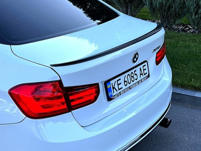 Белый БМВ 3 Серия, объемом двигателя 2 л и пробегом 215 тыс. км за 13499 $, фото 4 на Automoto.ua