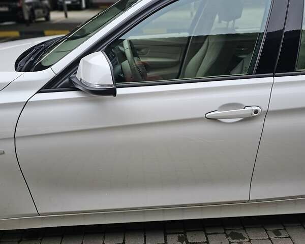 Белый БМВ 3 Серия, объемом двигателя 2 л и пробегом 97 тыс. км за 17300 $, фото 7 на Automoto.ua