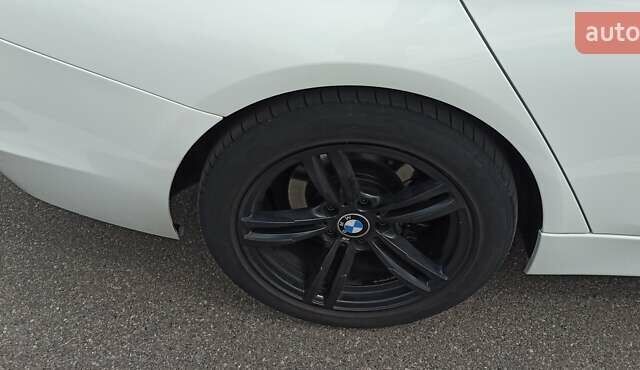 Білий БМВ 3 Серія, об'ємом двигуна 2 л та пробігом 155 тис. км за 15000 $, фото 31 на Automoto.ua