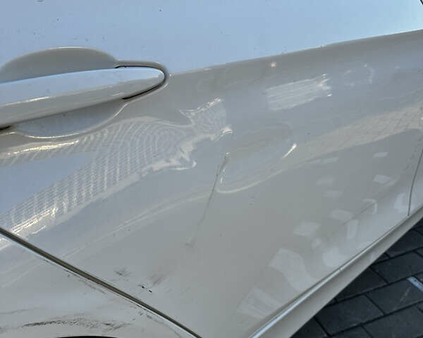 Білий БМВ 3 Серія, об'ємом двигуна 2 л та пробігом 194 тис. км за 10450 $, фото 12 на Automoto.ua