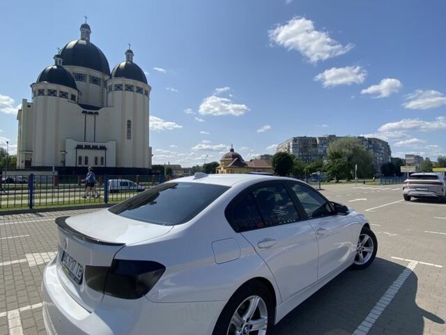 Белый БМВ 3 Серия, объемом двигателя 2 л и пробегом 170 тыс. км за 12800 $, фото 8 на Automoto.ua