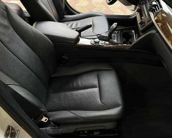 Белый БМВ 3 Серия, объемом двигателя 3 л и пробегом 184 тыс. км за 17000 $, фото 28 на Automoto.ua