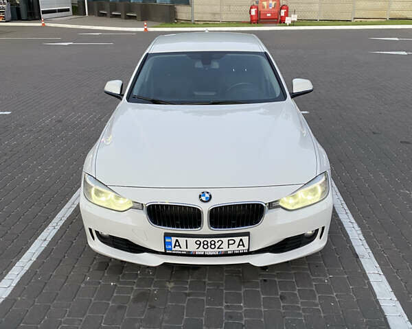 Білий БМВ 3 Серія, об'ємом двигуна 2 л та пробігом 200 тис. км за 11000 $, фото 4 на Automoto.ua