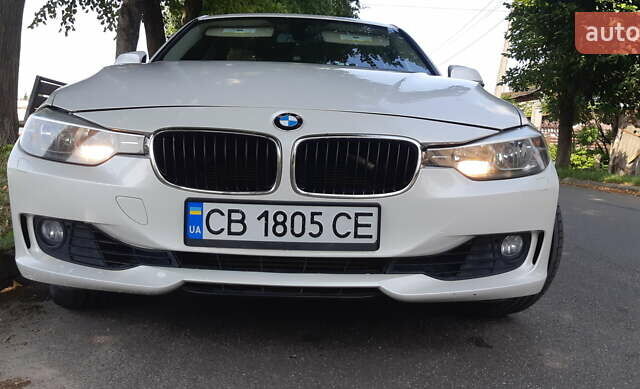 Белый БМВ 3 Серия, объемом двигателя 2 л и пробегом 187 тыс. км за 13000 $, фото 3 на Automoto.ua