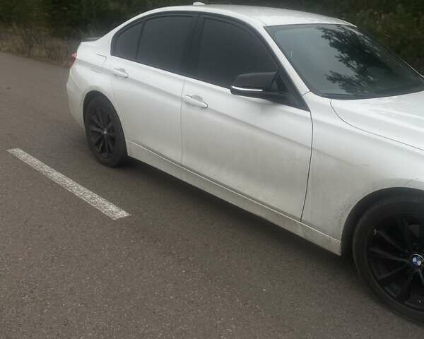Білий БМВ 3 Серія, об'ємом двигуна 2 л та пробігом 187 тис. км за 12100 $, фото 10 на Automoto.ua