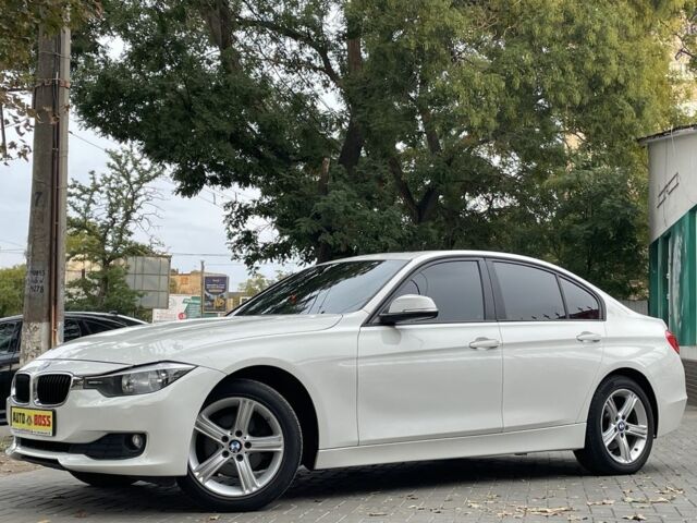 Белый БМВ 3 Серия, объемом двигателя 2 л и пробегом 219 тыс. км за 11000 $, фото 1 на Automoto.ua