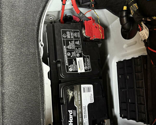 Белый БМВ 3 Серия, объемом двигателя 3 л и пробегом 184 тыс. км за 17000 $, фото 40 на Automoto.ua