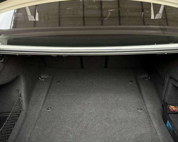 Белый БМВ 3 Серия, объемом двигателя 3 л и пробегом 184 тыс. км за 17000 $, фото 47 на Automoto.ua