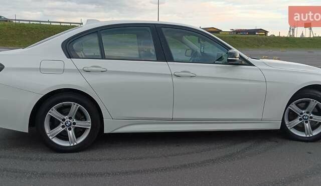 Білий БМВ 3 Серія, об'ємом двигуна 2 л та пробігом 189 тис. км за 15500 $, фото 20 на Automoto.ua