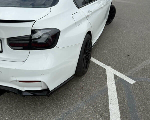 Білий БМВ 3 Серія, об'ємом двигуна 2 л та пробігом 210 тис. км за 25000 $, фото 6 на Automoto.ua