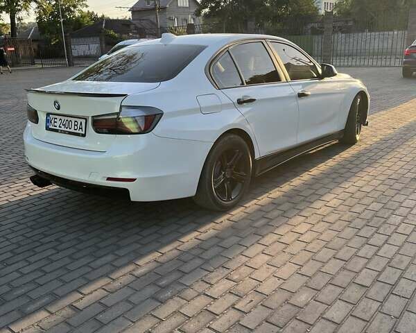 Белый БМВ 3 Серия, объемом двигателя 2 л и пробегом 115 тыс. км за 16000 $, фото 4 на Automoto.ua