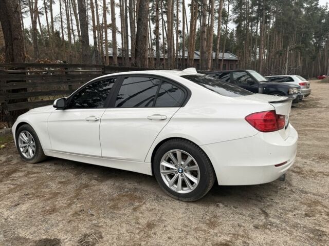Белый БМВ 3 Серия, объемом двигателя 2 л и пробегом 202 тыс. км за 7900 $, фото 2 на Automoto.ua