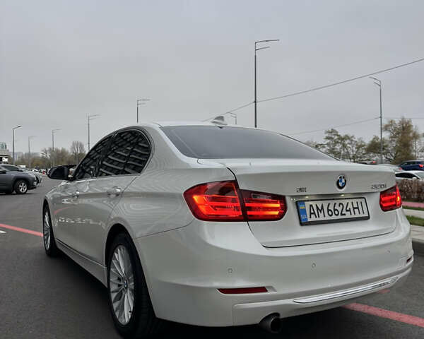 Белый БМВ 3 Серия, объемом двигателя 2 л и пробегом 253 тыс. км за 10950 $, фото 4 на Automoto.ua