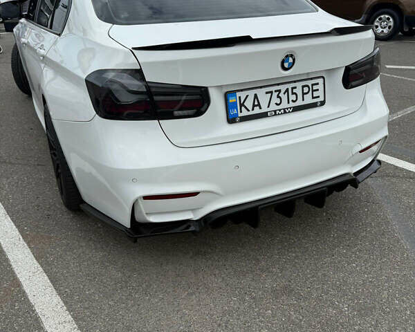Білий БМВ 3 Серія, об'ємом двигуна 2 л та пробігом 210 тис. км за 25000 $, фото 5 на Automoto.ua