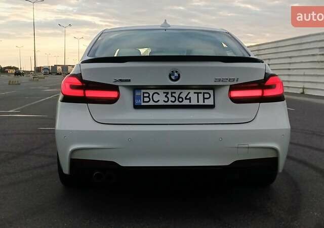 Білий БМВ 3 Серія, об'ємом двигуна 2 л та пробігом 189 тис. км за 15500 $, фото 13 на Automoto.ua