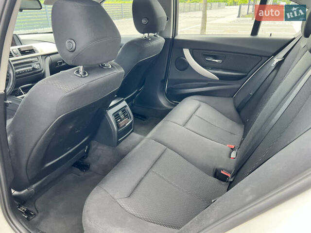 Белый БМВ 3 Серия, объемом двигателя 2 л и пробегом 145 тыс. км за 17700 $, фото 30 на Automoto.ua