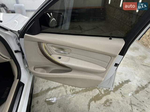 Белый БМВ 3 Серия, объемом двигателя 2 л и пробегом 209 тыс. км за 13999 $, фото 40 на Automoto.ua
