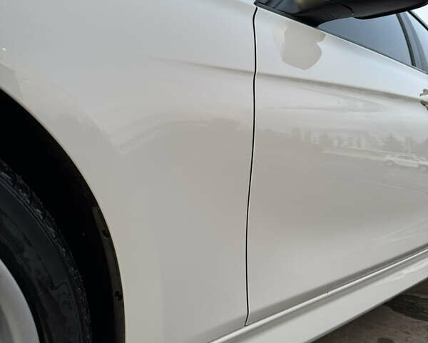 Белый БМВ 3 Серия, объемом двигателя 3 л и пробегом 184 тыс. км за 17000 $, фото 14 на Automoto.ua